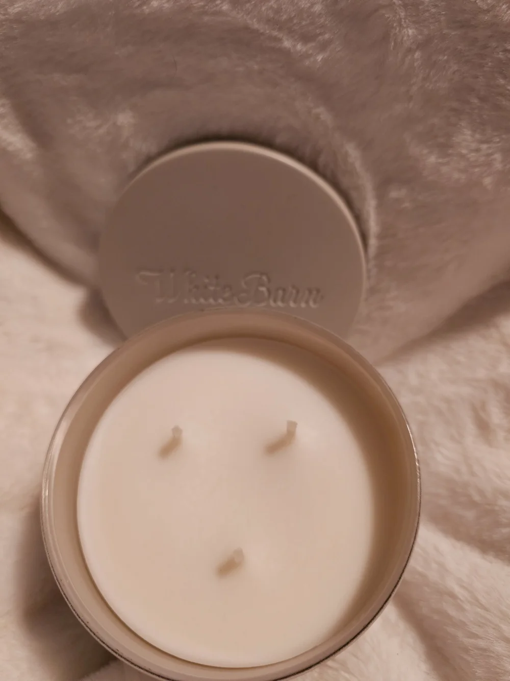 White Barn Candle Co White Tea & Sage 3 Wick Candle - Picture 2 of 4